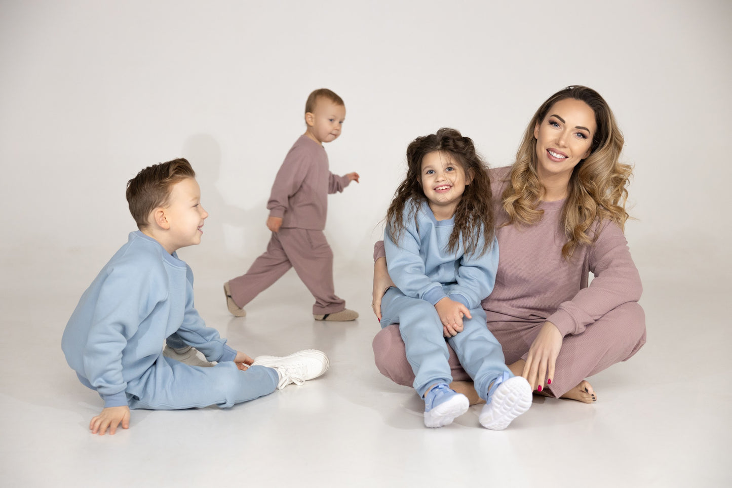 KIDS SWEATSUIT a kind x BY_BERTANE